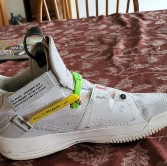 Air Jordan XXXIII - Picture 3 of 5